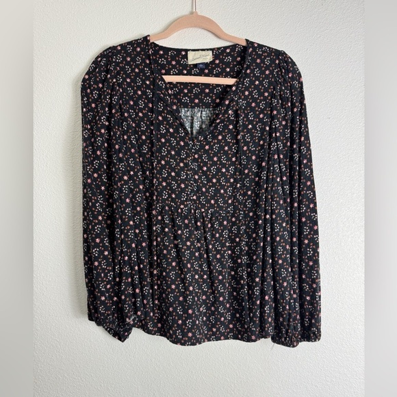 Universal Thread Tops - Universal Thread Black Floral Blouse